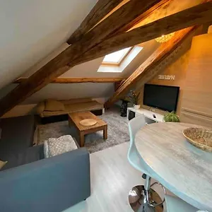 : Centre : Cosy Gap